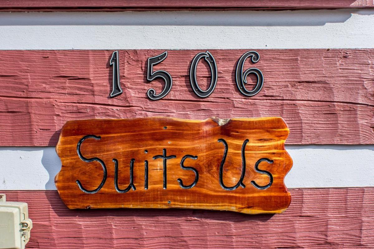 Suits Us Pigeon Forge Buitenkant foto